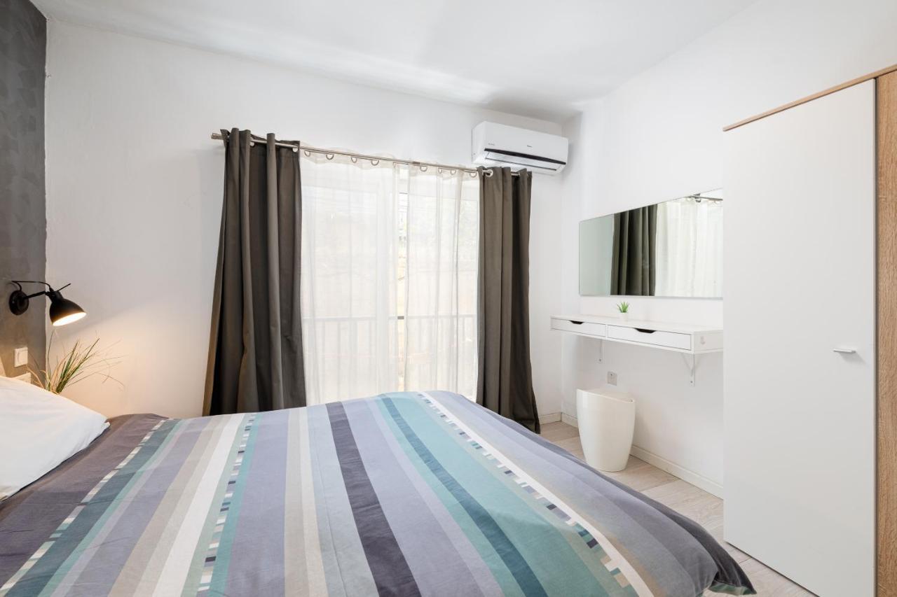 Modern 3 Bedroom & 3 Bathroom Apartment - Near Balluta Bay Saint Julian's 외부 사진