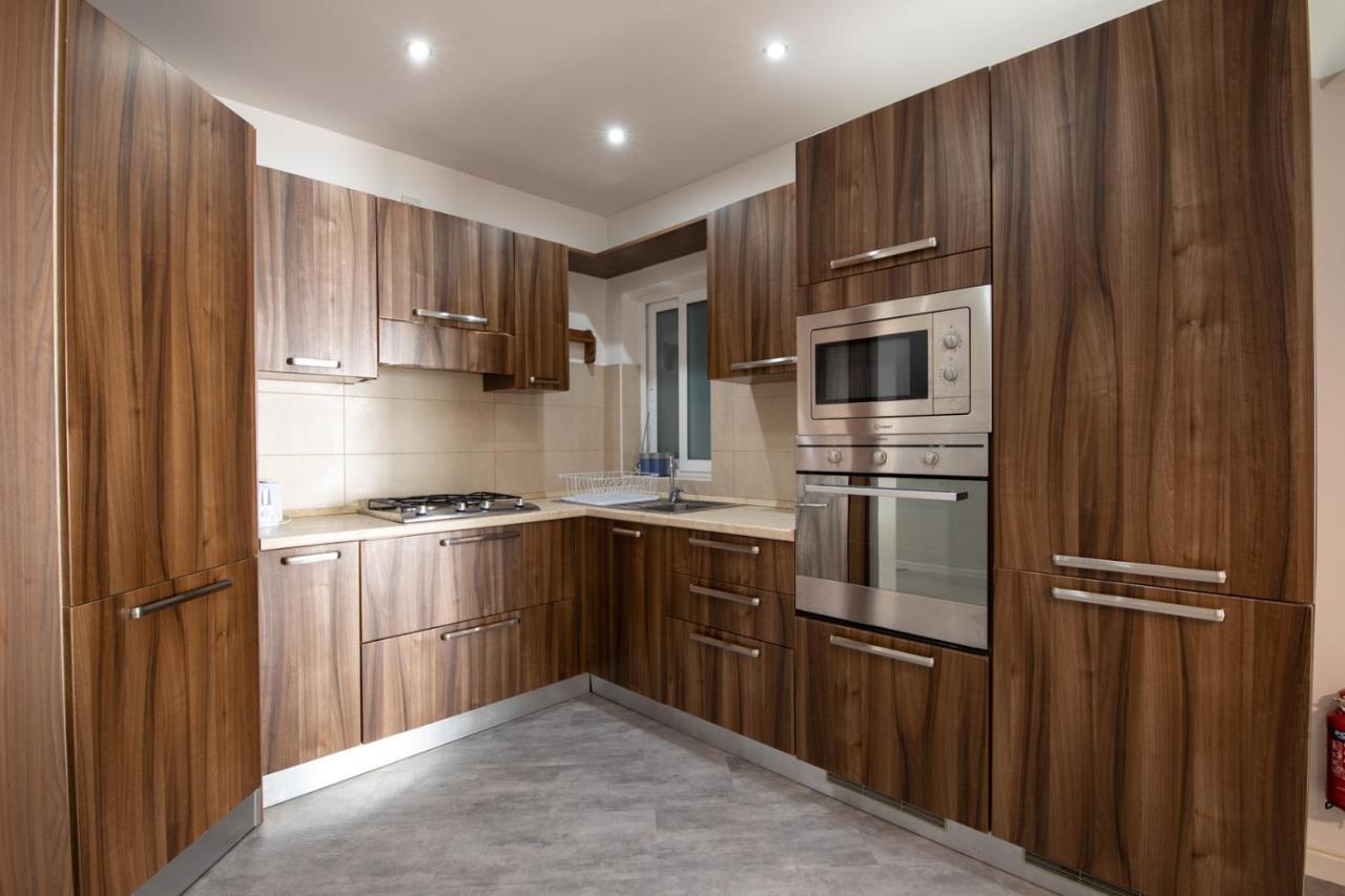 Modern 3 Bedroom & 3 Bathroom Apartment - Near Balluta Bay Saint Julian's 외부 사진