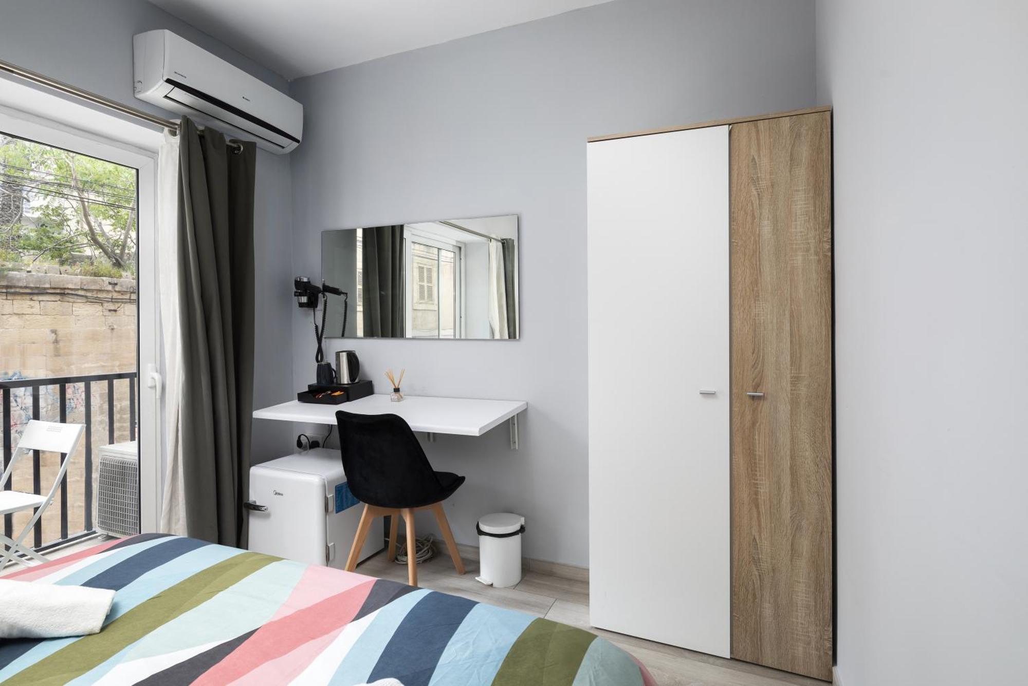 Modern 3 Bedroom & 3 Bathroom Apartment - Near Balluta Bay Saint Julian's 외부 사진