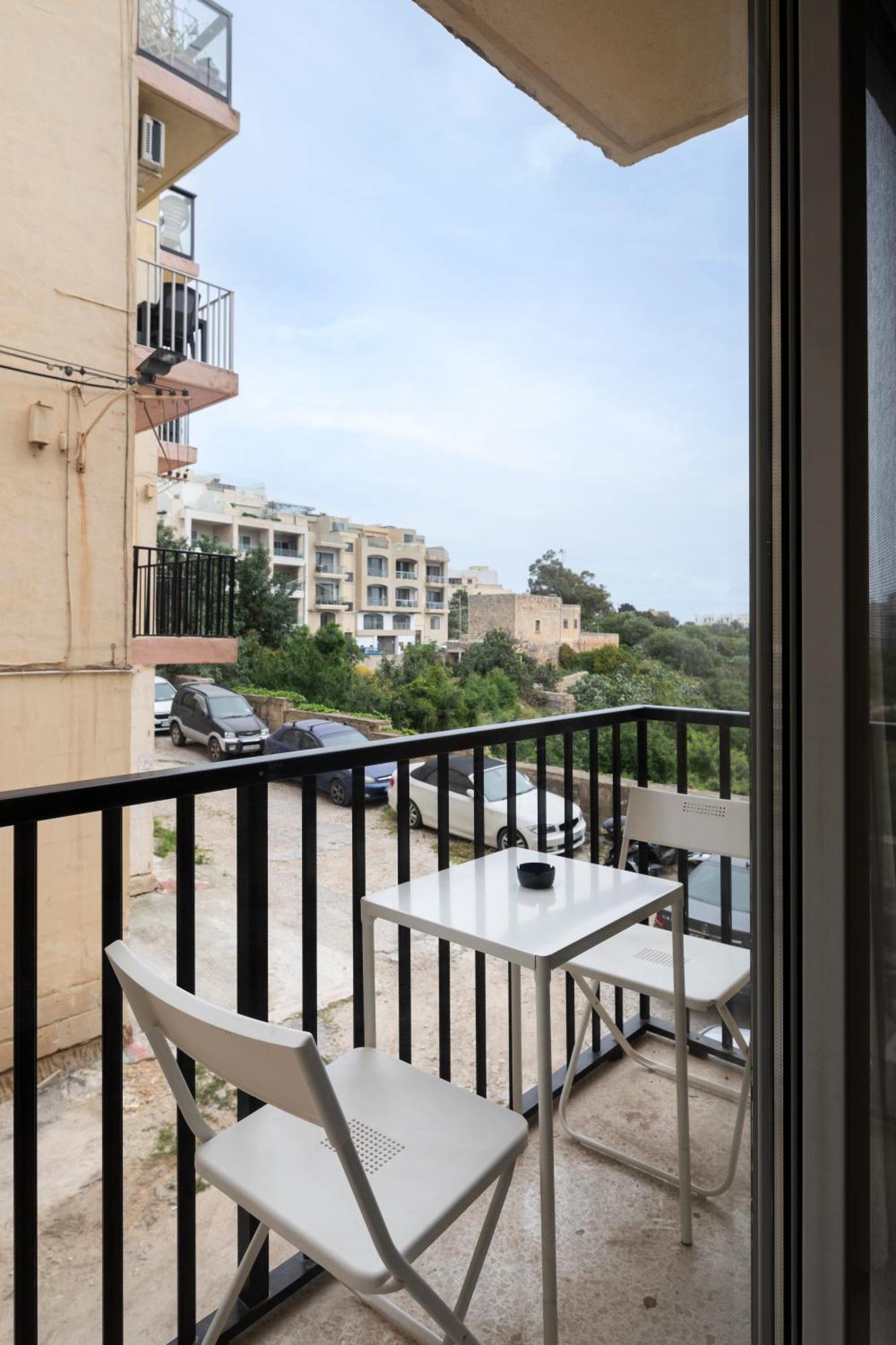 Modern 3 Bedroom & 3 Bathroom Apartment - Near Balluta Bay Saint Julian's 외부 사진
